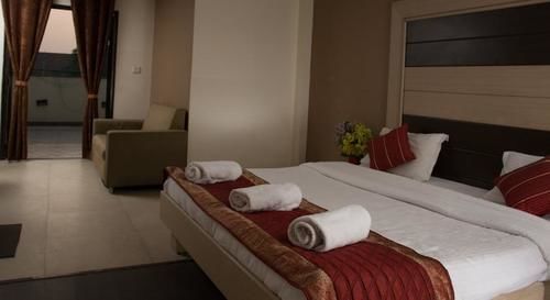 גורגאון Pacific Inn Huda City Centre Sec 41 מראה חיצוני תמונה
